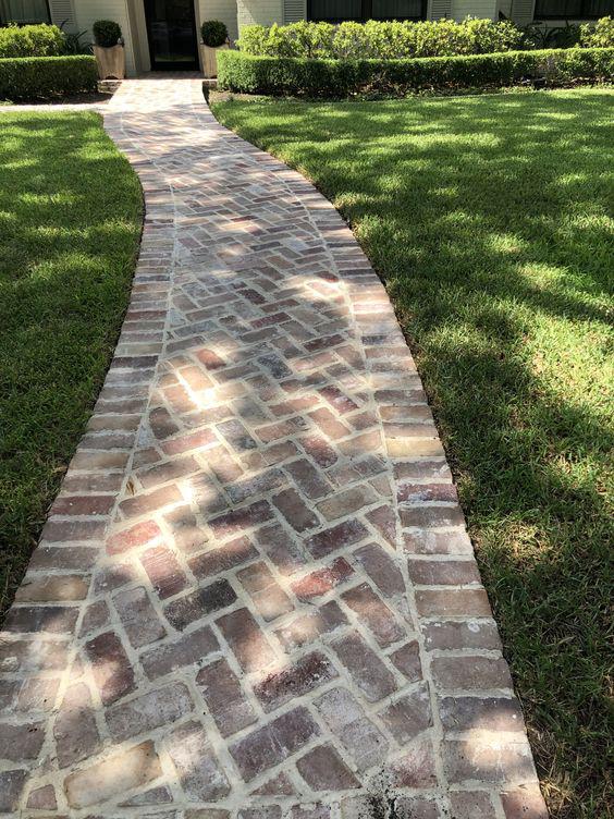 Pavimentación para jardines con ladrillo