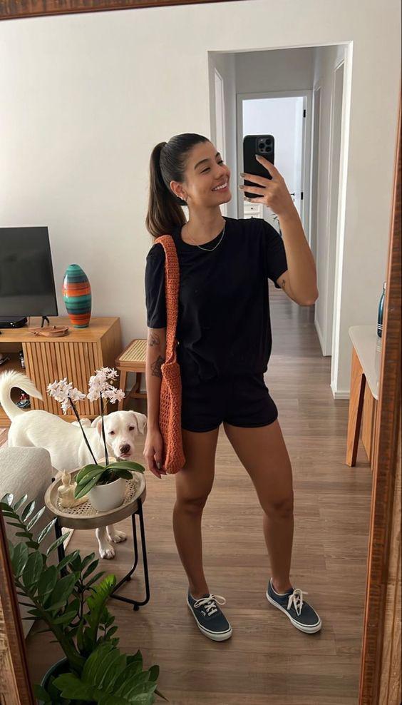 Outfits de verano para las amantes del color negro