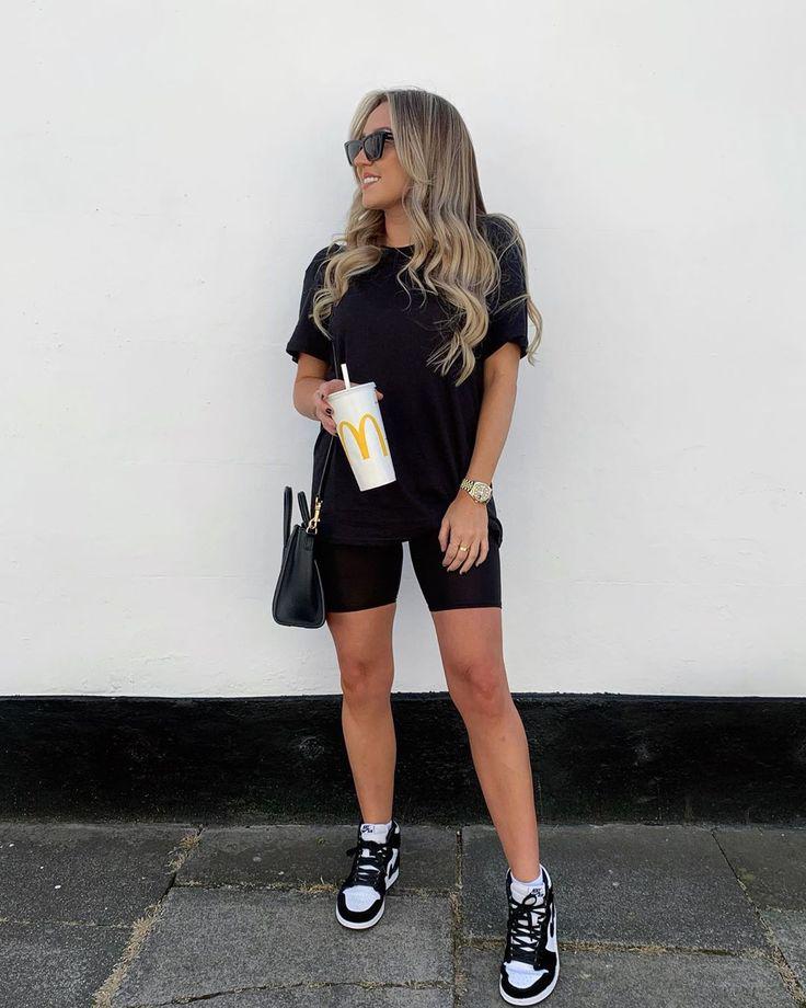 Ideas casuales con biker shorts negros