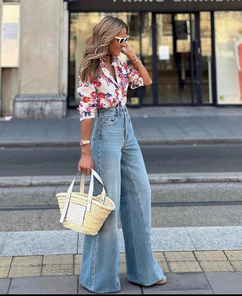 Pantalones de tiro alto y piernas anchas