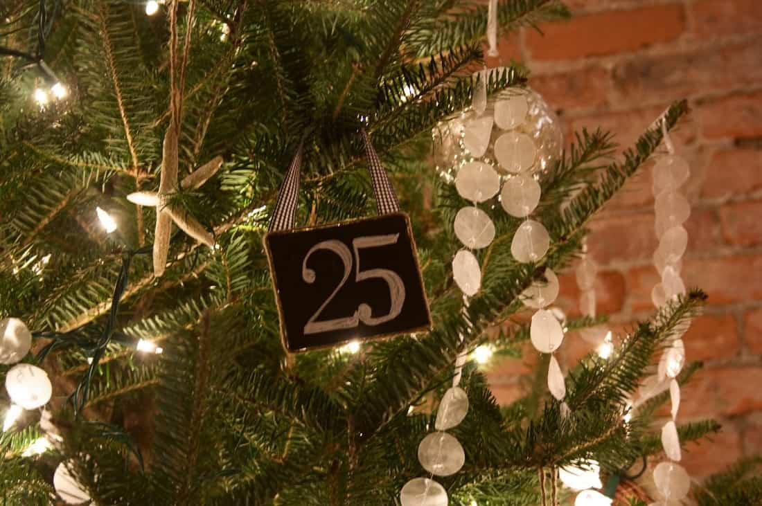 adornos y complementos navideños
