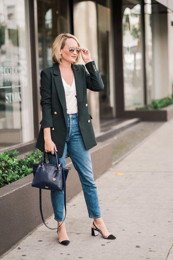 Outfits casuales con blazer y jeans de mezclilla