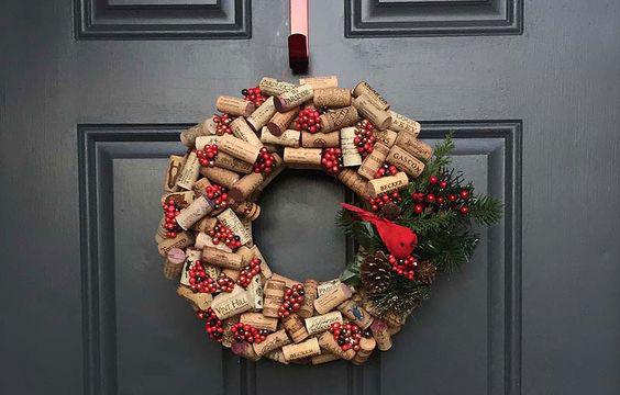 Arreglos para la entrada de la casa en navidad con material reciclado