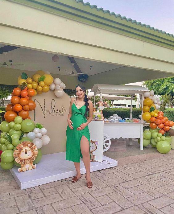 como vestir para un baby shower