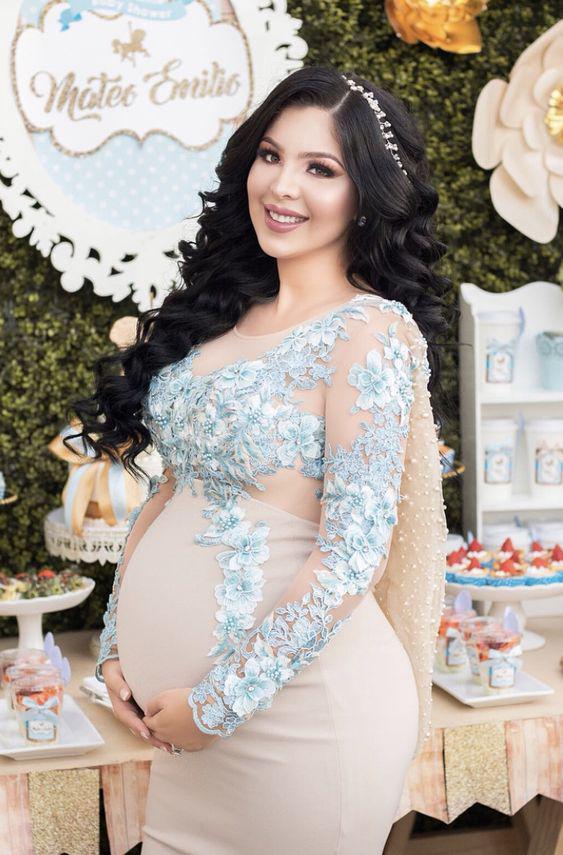 como vestir para un baby shower