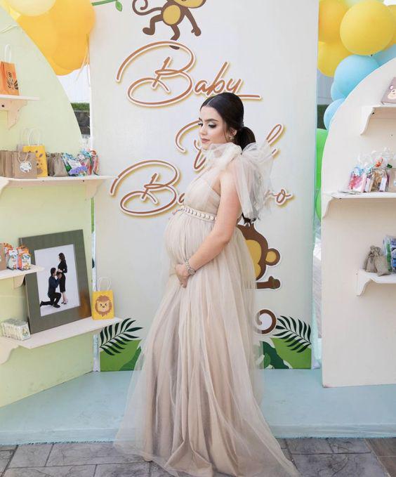 como vestir para un baby shower