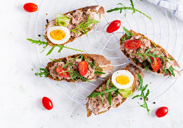 Portada tostas atun claro