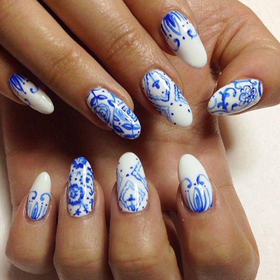 Uñas para septiembre con Azulejos Talavera en Miniatura