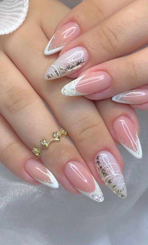 Tipos de uñas postizas almendradas