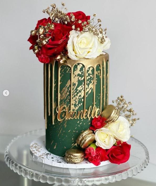 Diseños de pasteles modernos con flores naturales