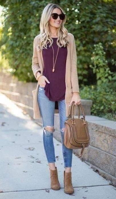 Outfits con sweaters en colores claros