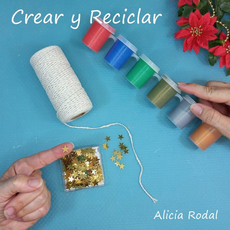 Todos tenemos en casa los típicos envases de vidrio, botes o botellas, que nos quedan después de comer el alimento que conserva. Si no se te ocurre qué puedes hacer con estos frascos de vidrio o cristal, no te puedes perder estas 2 hermosas ideas para decorar tu casa estas navidades, vender o regalar. DIY
