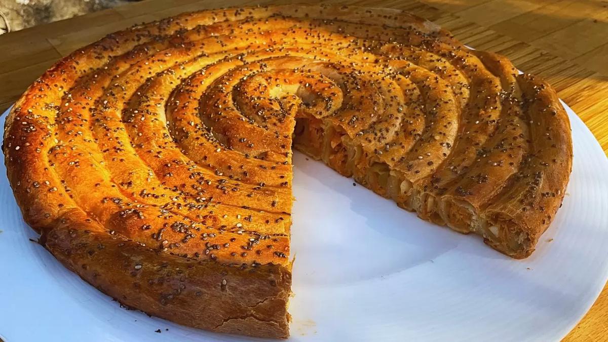 EMPANADA ESTILO TURCO Sabor Tradicional