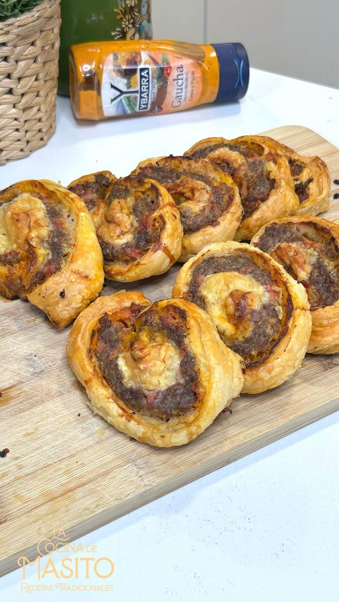 Hamburguesas enrolladas en hojaldre con salsa gaucha La cocina de masito