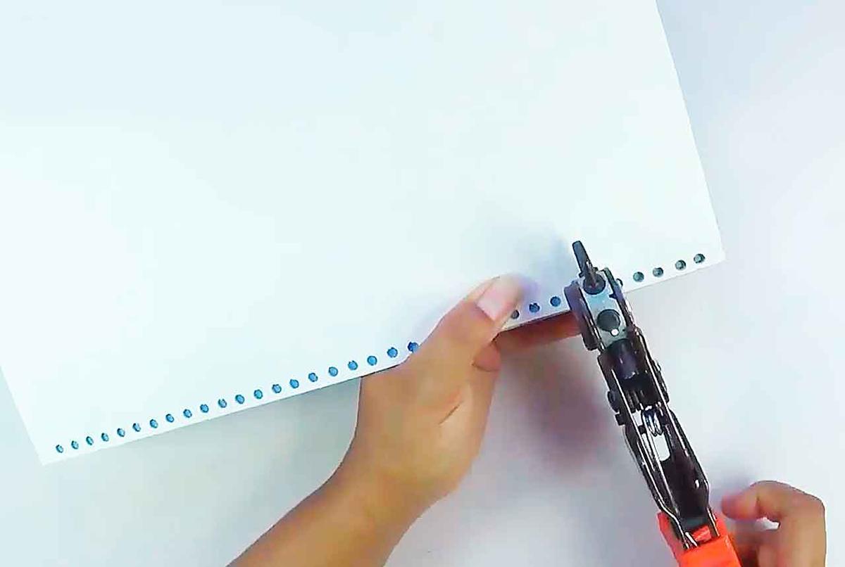 Decorar cuadernos con material reciclado