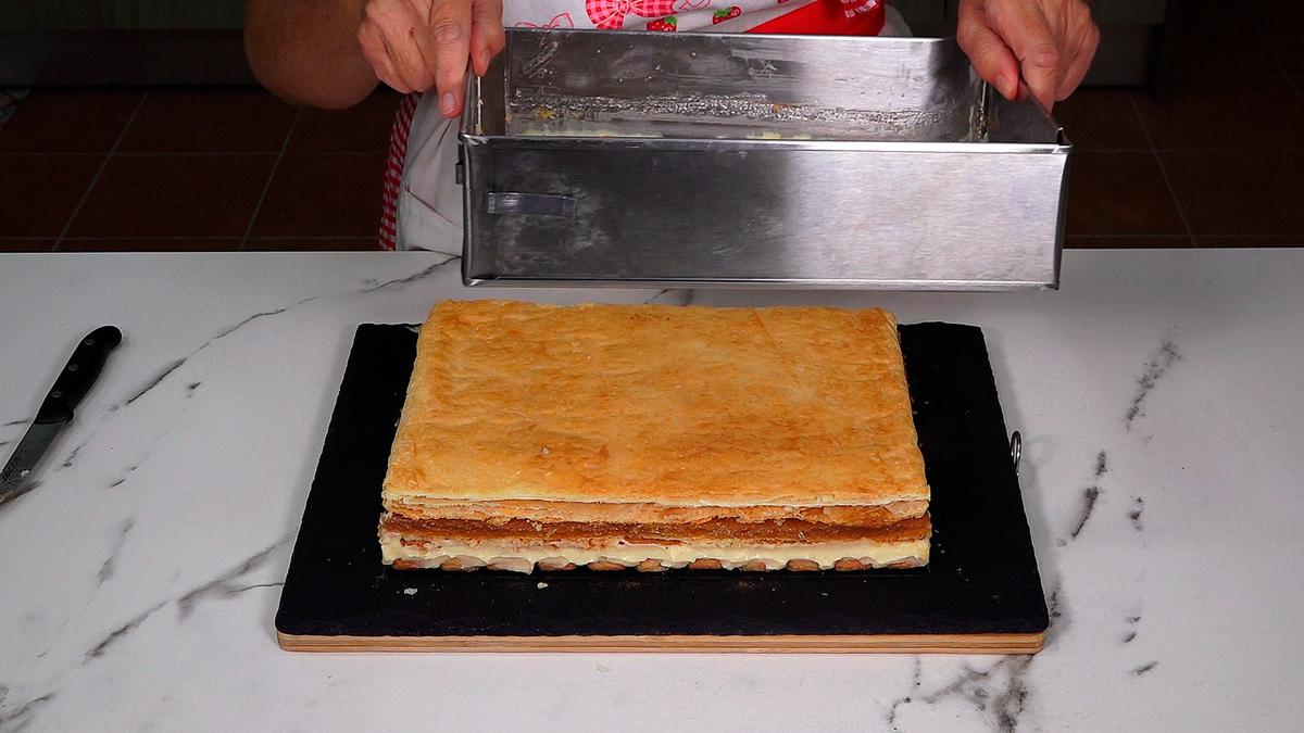 POSTRE DE HOJALDRE CON CREMA PARA NAVIDAD. Delicioso postre con hojaldre y crema además de otros ingredientes que lo hacen completamente irresistible - Loli Domínguez - Foto 8