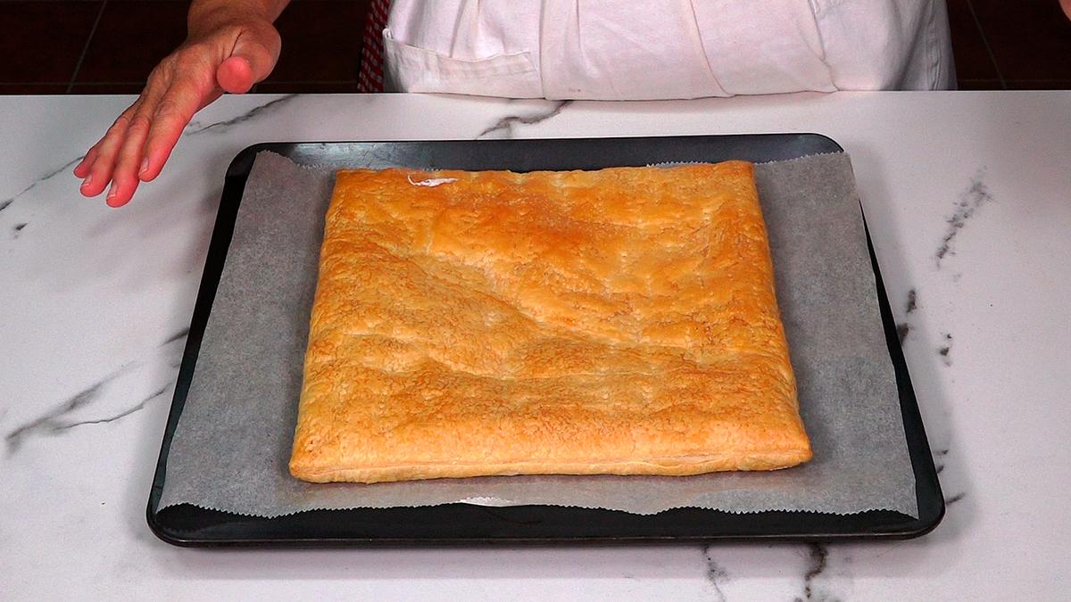 POSTRE DE HOJALDRE CON CREMA PARA NAVIDAD. Delicioso postre con hojaldre y crema además de otros ingredientes que lo hacen completamente irresistible - Loli Domínguez - Foto 3