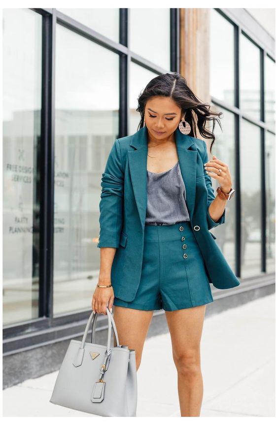 Formas de combinar un blazer con short para verte elegante