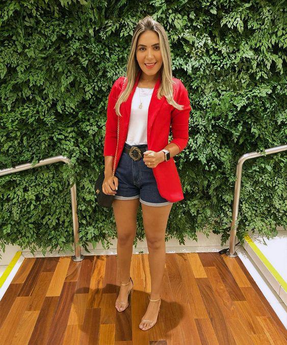 Formas de combinar un blazer con short para verte elegante