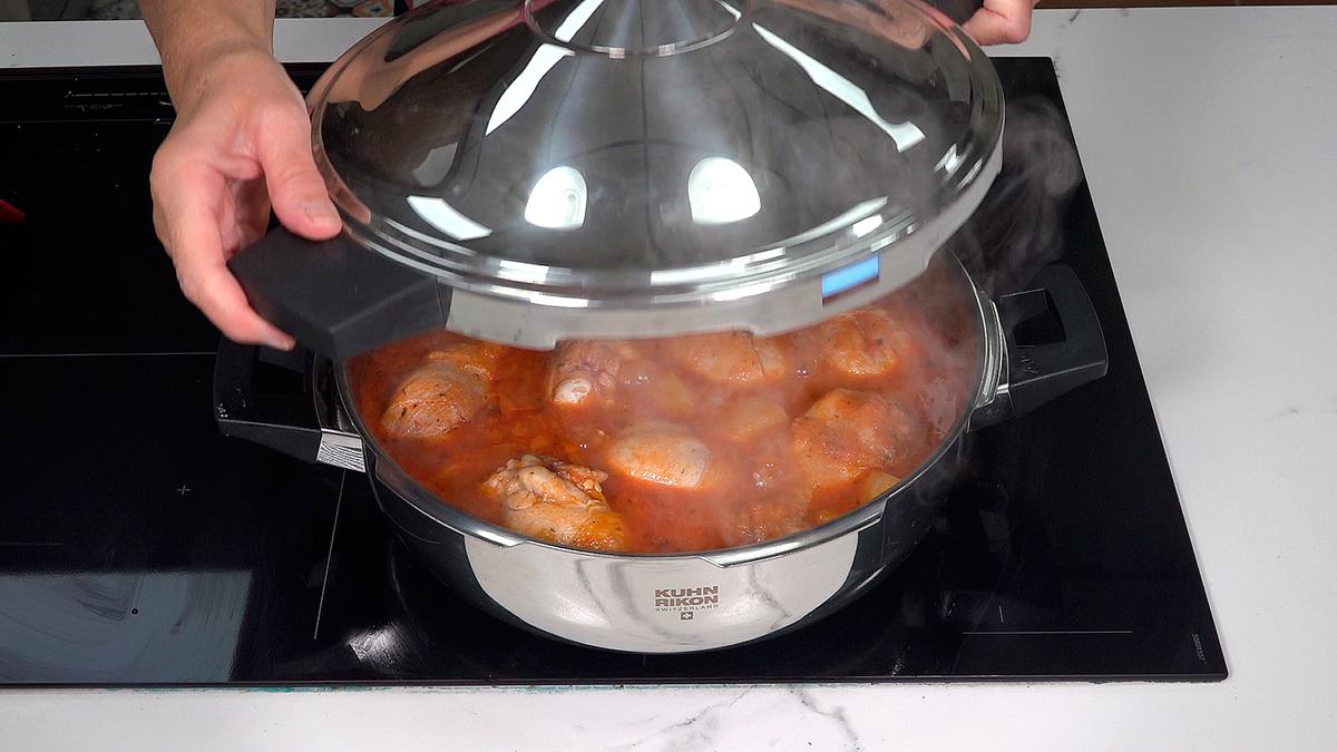 Guiso de pollo con patatas. Saludable y delicioso guiso que resulta muy fácil de hacer y rinde mucho - Loli Domínguez - Foto 5