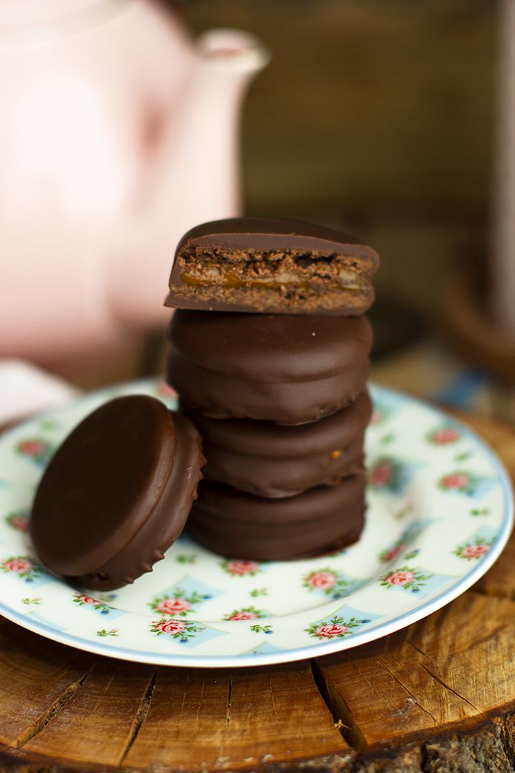 Alfajores de Chocolate la versión chocolateada de un clásico