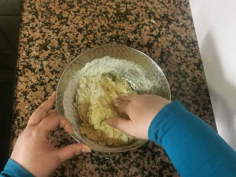 Mezclar con manos