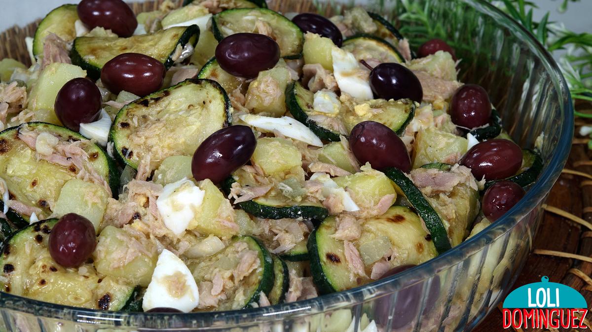 ENSALADA DE PATATAS CON CALABACÍN Y ATÚN. Esta ensalada es más que deliciosa, muy saludable y completa, la podemos tener hecha con antelación
