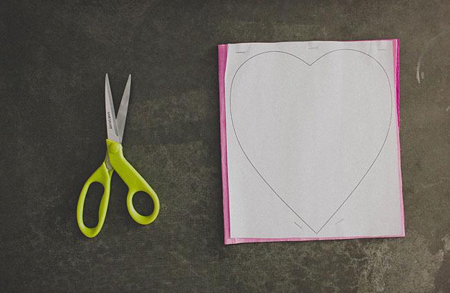 diy-giant-paper-rose-04