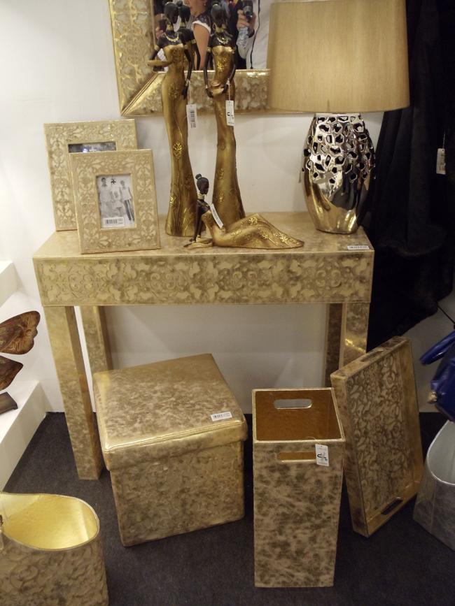 entrada puff paraguero dorado VirginiaEsber Decor