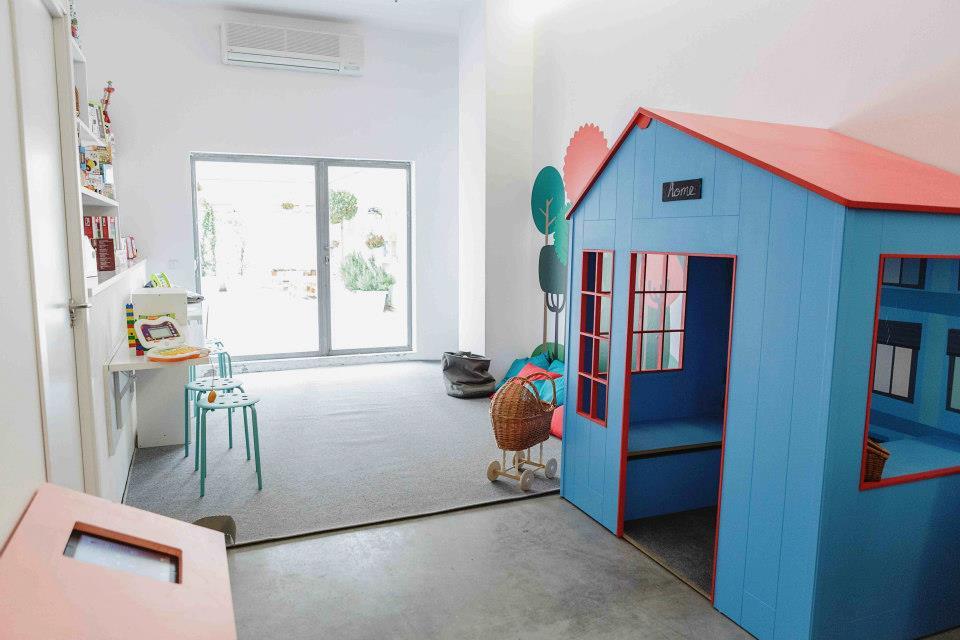 535530_210955762384088_1655863457_n