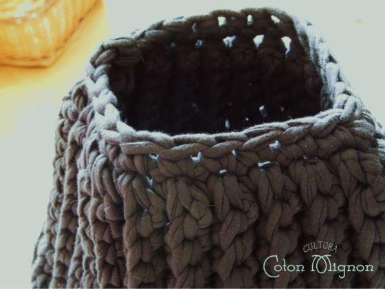 bolso unido y con el borde