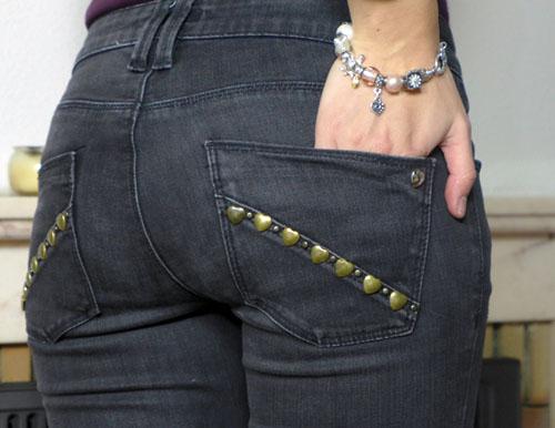 DIY Cómo quedan los bolsillos personalizados con tachuelas