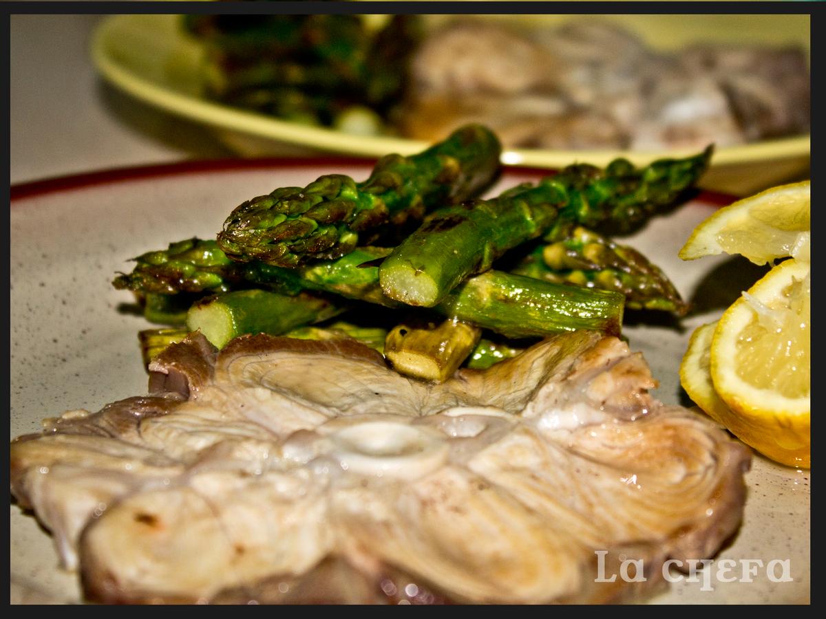 http://lachefa.files.wordpress.com/2014/03/tintorera-y-espc3a1rragos-a-la-plancha.png