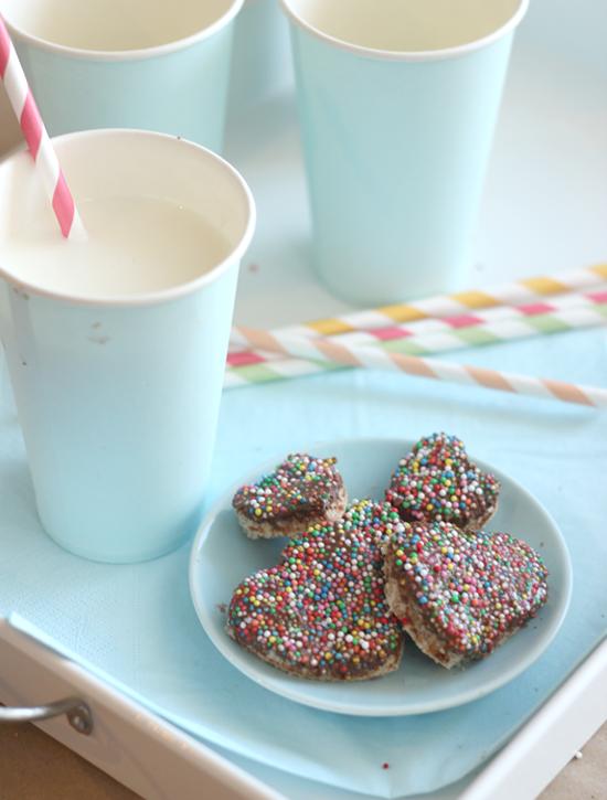 Corazón del chocolate Pan de hadas | por Polkadot Imprime foto 130205_ValentinesFairyBread14_zps4d9c74e7.png