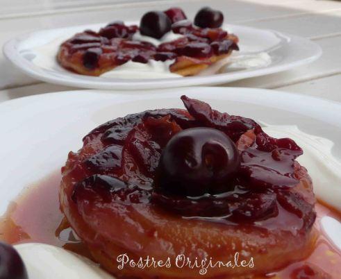 Tarta tatin de cerezas y manzana