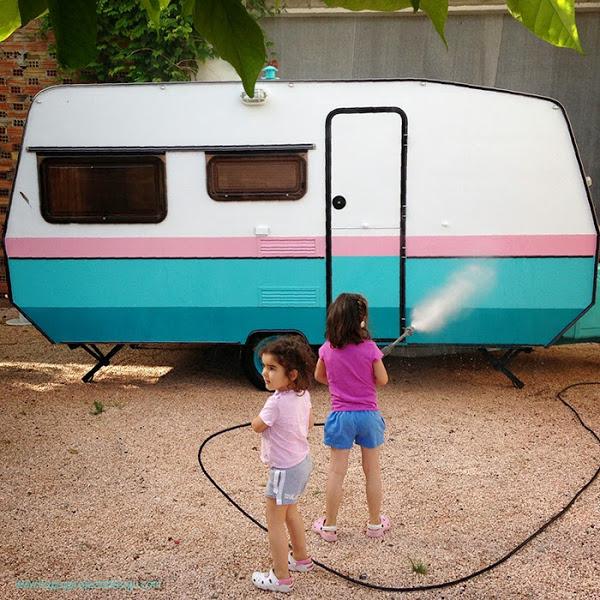 Happy Caravan