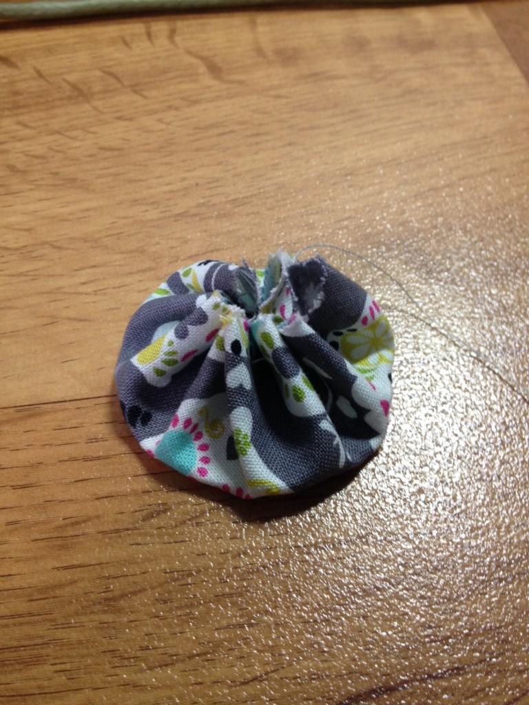 Broches de tela originales