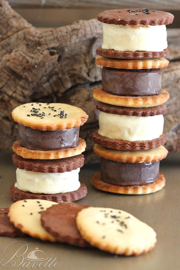 Helados de chocolate y vainilla