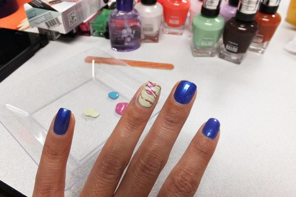 sally hansen caramelizado