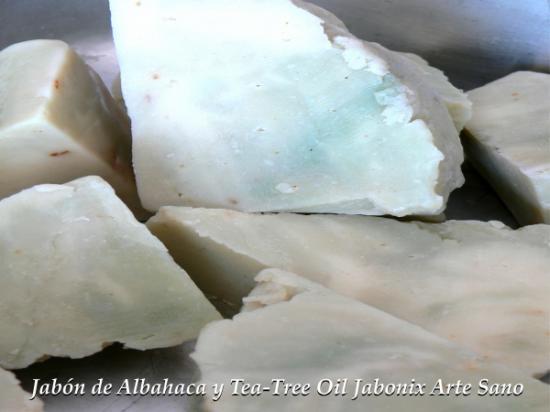 jabón de albahaca albahaca,aceite de oliva,tea-tree oil proceso en frío