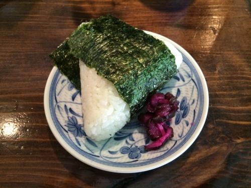 Onigiri Cha-Shu relleno de panceta guisada