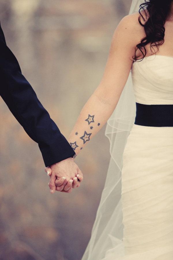 novia con tatuajes