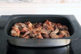 conejo asado con fondo de crema de membrillo y verduras