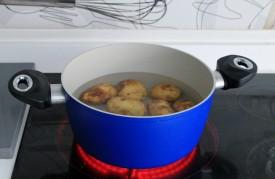 bacalao al horno con cebolla caramelizada
