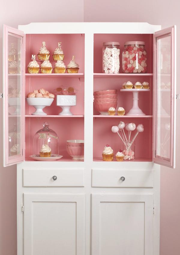 mesa dulce mueble rosa