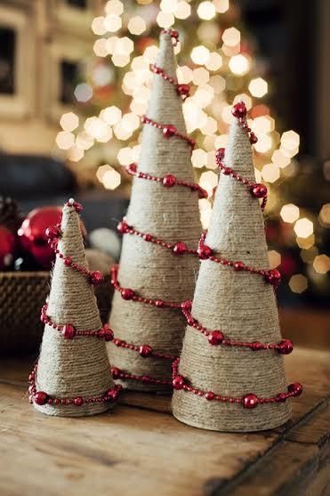Conos de yute para decorar en Navidad