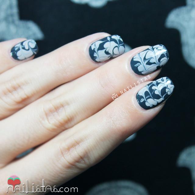 Nail art con falso marmoleado