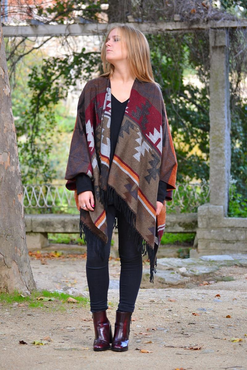 whitedahlia_poncho (68)