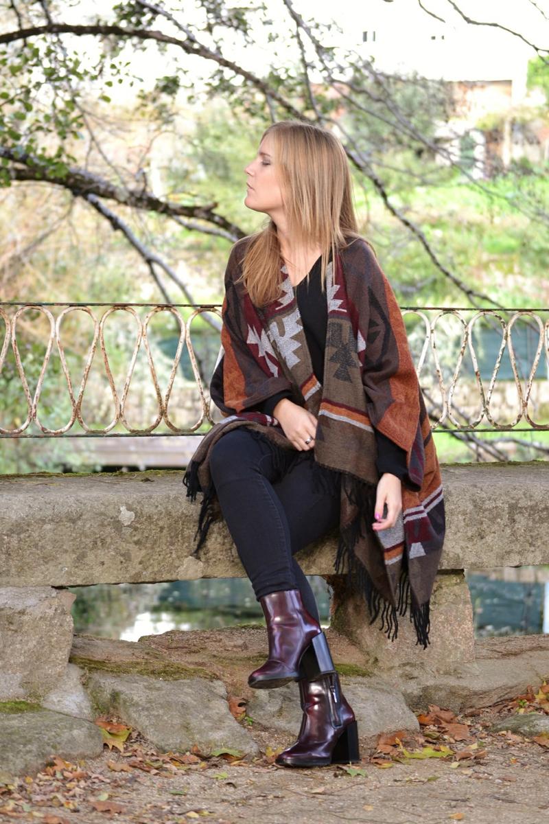 whitedahlia_poncho (64)