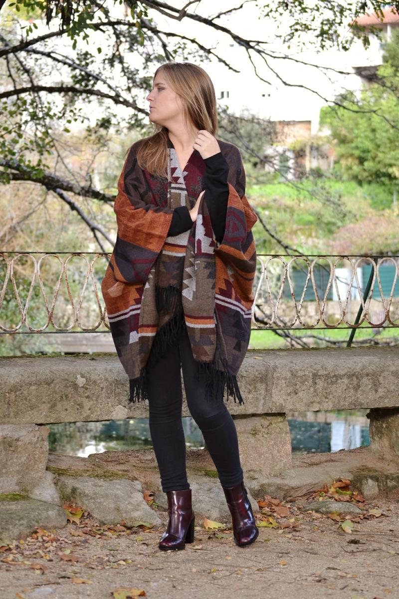 whitedahlia_poncho (63)